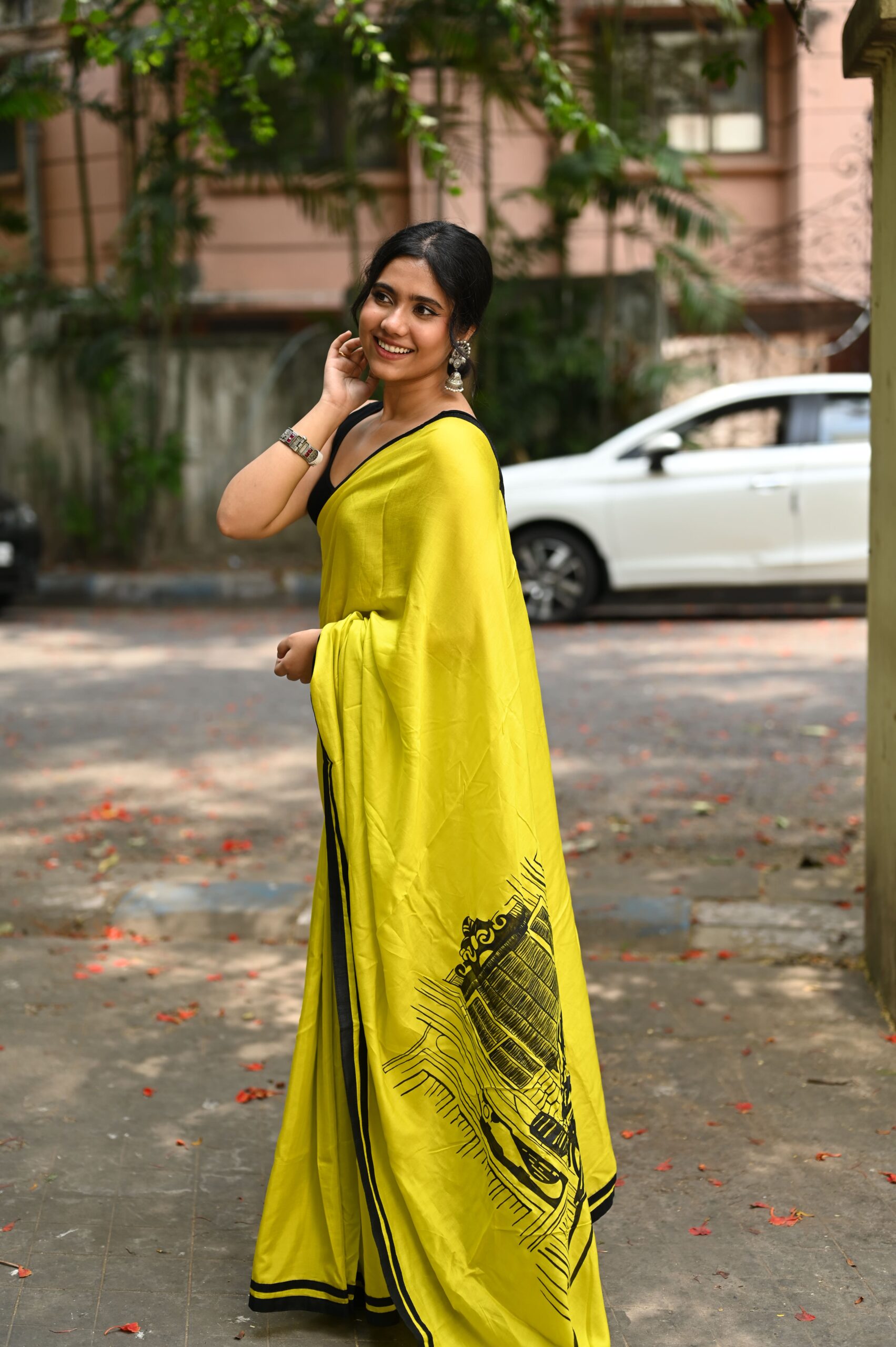 Slime Yellow Muslin Silk Saree (Hand-Painted Kolkata Art) thumbnail