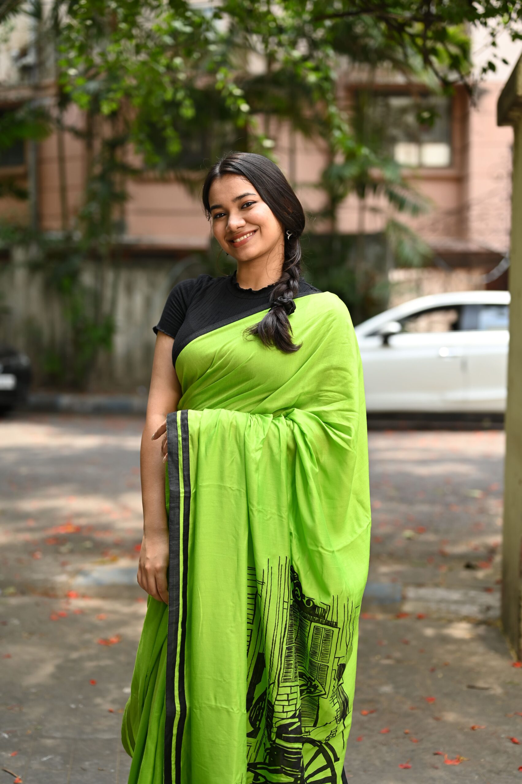 Neon Green Muslin Silk Saree (Hand-Painted Kolkata Art) alternate view