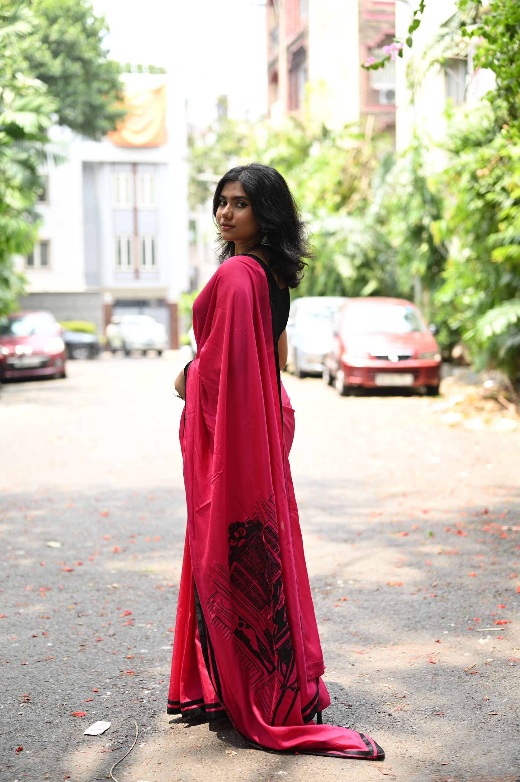 Fuchsia Pink Muslin Silk Saree (Kolkata Cityscape Art) thumbnail